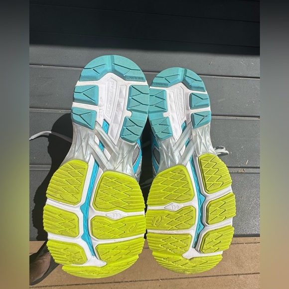 ASICS GT-2000 - Picture 7 of 8